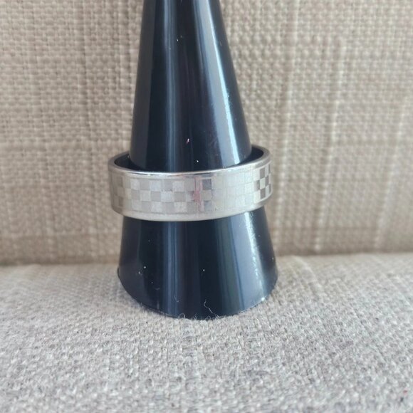 Fashion Ring Checker Staineless Steel Unisex Fashion Jewelry Rings Size NWT - Picture 7 of 12